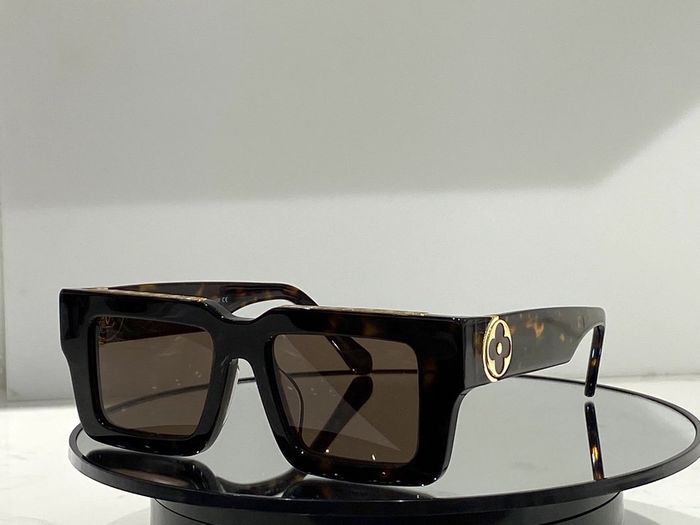 Louis Vuitton Sunglasses Top Quality LVS00030